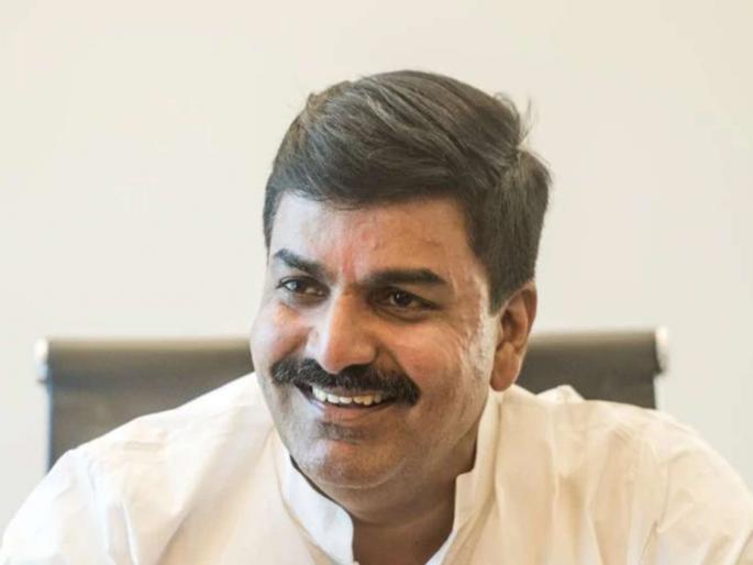 Mumbai South Central Lok Sabha Election 2019 : Shiv Sena candidate Rahul Shewale win | दक्षिण मध्य मुंबई लोकसभा निवडणूक 2019 : शिवसेनेने गड राखला, राहुल शेवाळे विजयी    Mumbai South Central Lok Sabha Election 2019 : Shiv Sena candidate Rahul Shewale win | दक्षिण मध्य मुंबई लोकसभा निवडणूक 2019 : शिवसेनेने गड राखला, राहुल शेवाळे विजयी