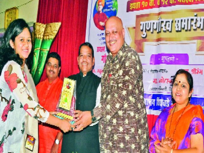 Parents should pay attention to the overall development - Rahul Solapurkar | पालकांनी सर्वांगीण विकासाकडे लक्ष द्यावे - राहुल सोलापूरकर Parents should pay attention to the overall development - Rahul Solapurkar | पालकांनी सर्वांगीण विकासाकडे लक्ष द्यावे - राहुल सोलापूरकर