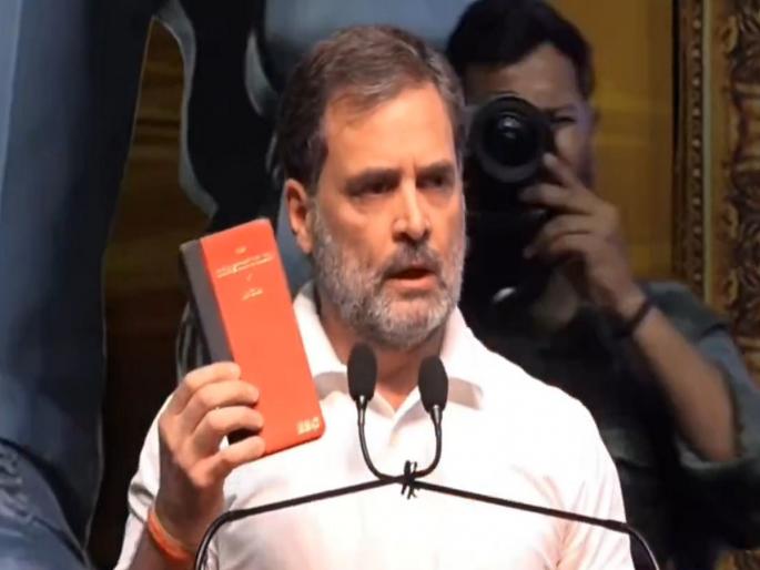 'You will not be able to silence me', Rahul Gandhi's mic was turned off at Congress's event | 'तुम्ही मला गप्प करू शकणार नाही...', काँग्रेसच्याच कार्यक्रमात राहुल गांधींचा माईक बंद झाला 'You will not be able to silence me', Rahul Gandhi's mic was turned off at Congress's event | 'तुम्ही मला गप्प करू शकणार नाही...', काँग्रेसच्याच कार्यक्रमात राहुल गांधींचा माईक बंद झाला