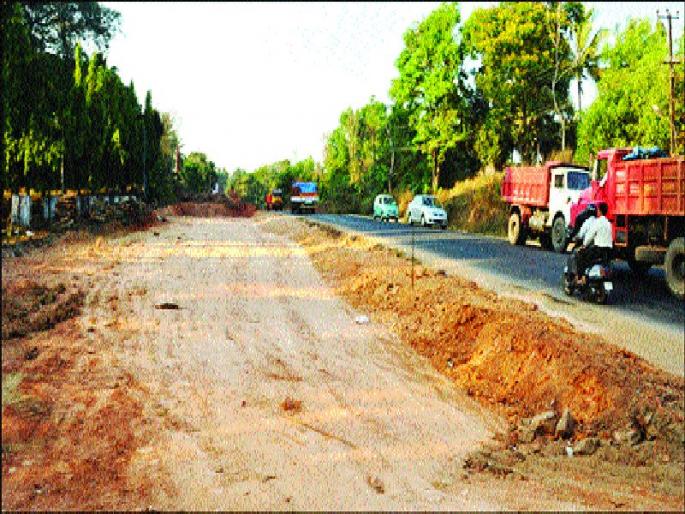  Fourthly: Waiting for a compensation for highway project affected people | चौपदरीकरण: महामार्ग प्रकल्पग्रस्तांना मोबदल्याची प्रतीक्षा