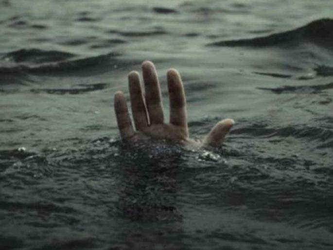 Both sons of shetkari kamgar paksh leader Santosh Patil drown on beach | शेकापच्या संतोष पाटलांच्या दोन्ही मुलांचा वेळास बीचवर एकाच वेळी मृत्यू; बहिणीचा मुलगाही सुमद्रात बुडाला Both sons of shetkari kamgar paksh leader Santosh Patil drown on beach | शेकापच्या संतोष पाटलांच्या दोन्ही मुलांचा वेळास बीचवर एकाच वेळी मृत्यू; बहिणीचा मुलगाही सुमद्रात बुडाला