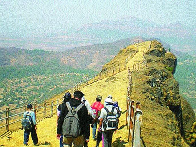 Water on different ails Shivrajyavhishek Dayi Raigadawar | विविध गडांवरील पाणी शिवराज्याभिषेक दिनी रायगडावर