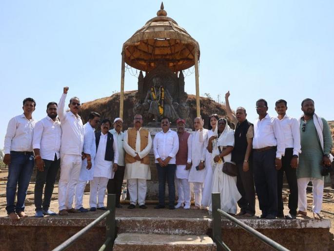 "Let's turn the tide of thoughts that defy Chhatrapati Shivaji Maharaj", warns the Congress | "शिवरायांचा अवमान करणाऱ्या विचारांचा टकमक टोकावरून कडेलोट करू’’, काँग्रेसचा इशारा  "Let's turn the tide of thoughts that defy Chhatrapati Shivaji Maharaj", warns the Congress | "शिवरायांचा अवमान करणाऱ्या विचारांचा टकमक टोकावरून कडेलोट करू’’, काँग्रेसचा इशारा