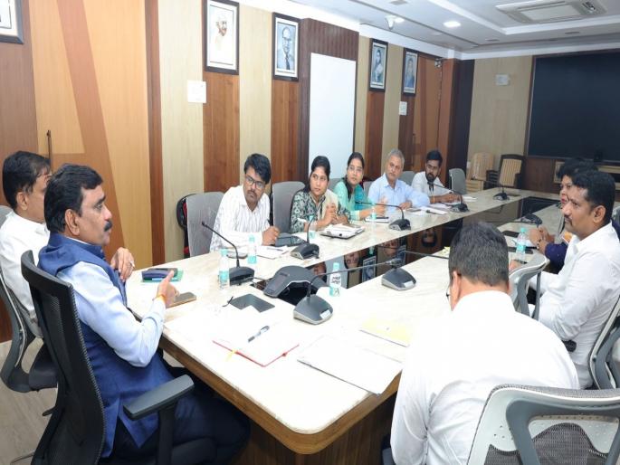 Raigad district administration on alert mode; Collector Javale reviewed the disaster management | रायगड जिल्हा प्रशासन अलर्ट मोडवर; जिल्हाधिकारी जावळे यांनी घेतला आपत्ती व्यवस्थापनाचा आढावा Raigad district administration on alert mode; Collector Javale reviewed the disaster management | रायगड जिल्हा प्रशासन अलर्ट मोडवर; जिल्हाधिकारी जावळे यांनी घेतला आपत्ती व्यवस्थापनाचा आढावा
