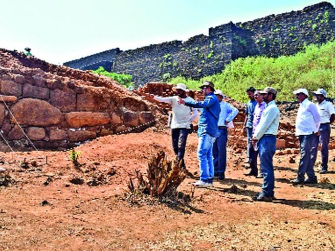 Shivrajaya's history will be revived; Jijau Shrishti will be built at the foot of Raigad | शिवरायांचा इतिहास पुन्हा जिवंत होणार; रायगडाच्या पायथ्याशी जिजाऊ सृष्टी साकारली जाणार