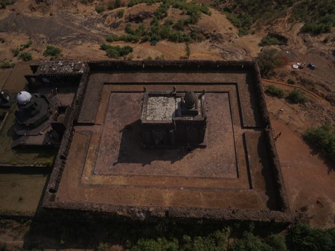 Shiva Rajabhishek Day Special Islamgad of Raigad made by Aurangzeb custom of changing name is old | शिवराज्याभिषेक दिन विशेष: औरंगजेबाने केले होते रायगडाचे इस्लामगड, नाव बदलण्याची प्रथा जुनीच