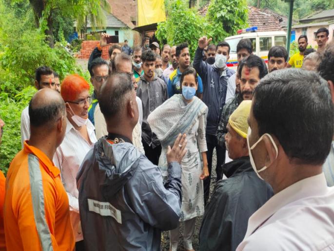 Call two SDRF teams immediately; Directed by NCP MLA Aditi Tatkare | एसडीआरएफच्या दोन टिमला तात्काळ पाचारण करा; आदिती तटकरे यांचे निर्देश