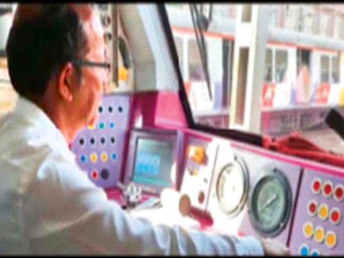 'Sarathi' of 8.5 million passengers under pressure day and night | ८५ लाख प्रवाशांचा ‘सारथी’ अहोरात्र दडपणाखाली 'Sarathi' of 8.5 million passengers under pressure day and night | ८५ लाख प्रवाशांचा ‘सारथी’ अहोरात्र दडपणाखाली