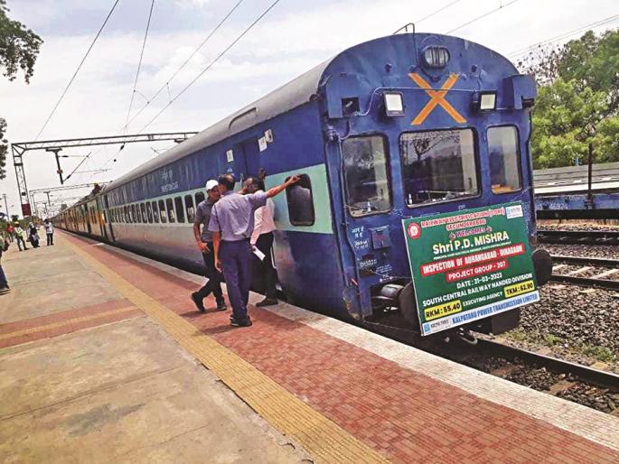 Janshatabdi express with electric engine will run from Jalana soon | सुसाट होणार प्रवास, जालन्याहून लवकरच धावेल इलेक्ट्रिक इंजिनसह ‘जनशताब्दी एक्स्प्रेस’ Janshatabdi express with electric engine will run from Jalana soon | सुसाट होणार प्रवास, जालन्याहून लवकरच धावेल इलेक्ट्रिक इंजिनसह ‘जनशताब्दी एक्स्प्रेस’