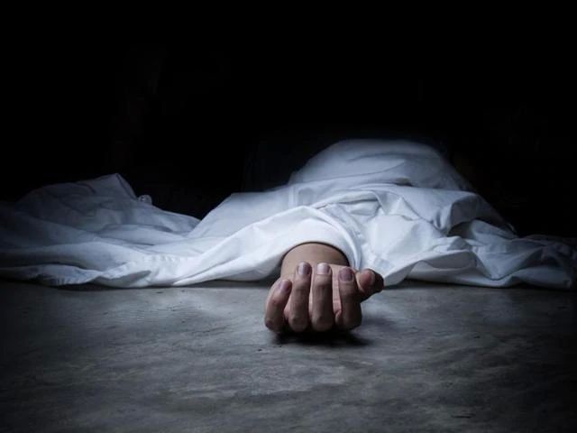 Due to non-medical treatment in time, the death of the train passenger in Nagpur | वेळेवर उपचार न झाल्यामुळे नागपुरात रेल्वे प्रवाशाचा मृत्यू Due to non-medical treatment in time, the death of the train passenger in Nagpur | वेळेवर उपचार न झाल्यामुळे नागपुरात रेल्वे प्रवाशाचा मृत्यू
