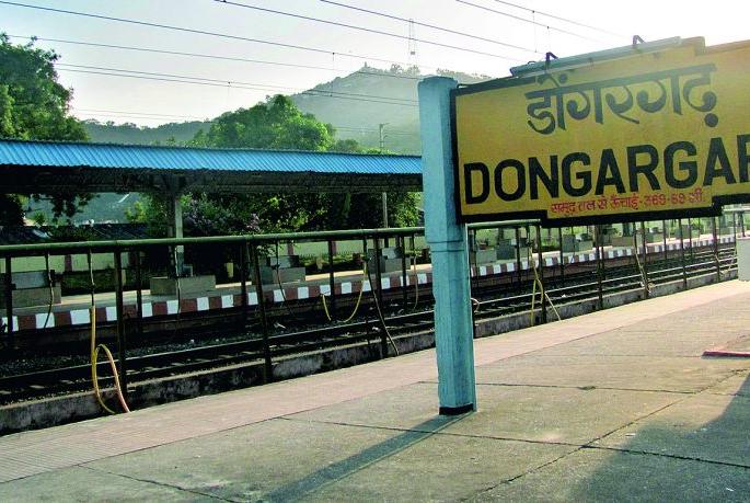 Intercity and Shivnath had additional coach for Dongargarh | डोंगरगड यात्रेसाठी इंटरसिटी, शिवनाथला अतिरिक्त कोच Intercity and Shivnath had additional coach for Dongargarh | डोंगरगड यात्रेसाठी इंटरसिटी, शिवनाथला अतिरिक्त कोच
