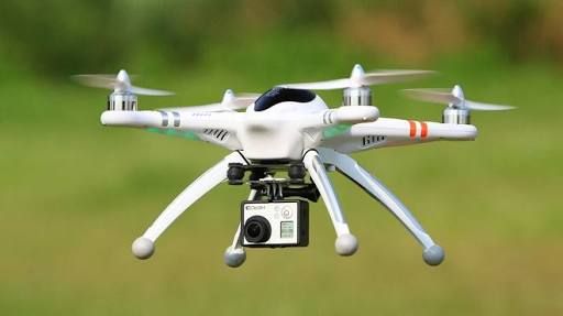 Drones ‘watch’ criminals in railway areas | ड्रोनद्वारे रेल्वे परिसरातील गुन्हेगारांवर ‘वॉच’ Drones ‘watch’ criminals in railway areas | ड्रोनद्वारे रेल्वे परिसरातील गुन्हेगारांवर ‘वॉच’
