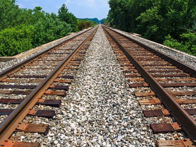 Approval for survey of new railway lines from Pune to Ahilyanagar including Shirdi and Nashik | पुणे ते अहिल्यानगरसह शिर्डी, नाशिक या नवीन रेल्वेमार्गांच्या सर्वेक्षणास मान्यता Approval for survey of new railway lines from Pune to Ahilyanagar including Shirdi and Nashik | पुणे ते अहिल्यानगरसह शिर्डी, नाशिक या नवीन रेल्वेमार्गांच्या सर्वेक्षणास मान्यता
