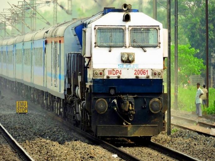 Railway Booking Full number of aircraft also increased pune latest news | Indian Railway: सणासुदीमुळे रेल्वे बुकिंग फुल्ल; विमानांची उड्डाणेही वाढली Railway Booking Full number of aircraft also increased pune latest news | Indian Railway: सणासुदीमुळे रेल्वे बुकिंग फुल्ल; विमानांची उड्डाणेही वाढली