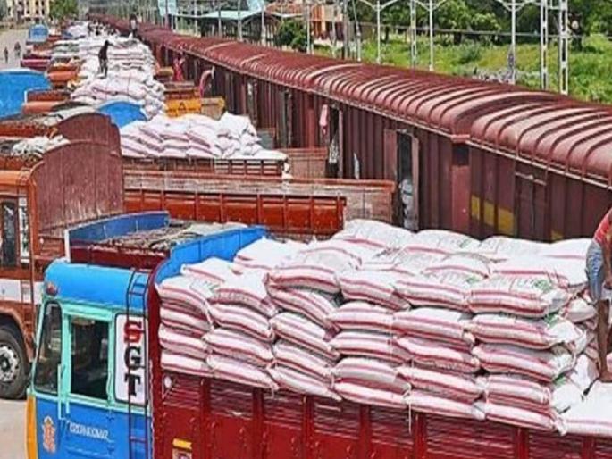 Shifting of Railway Maldhakka from Chhatrapati Sambhajinagar to Daulatabad; 24 clear the path to the bogey pitline | २४ बोगीच्या पीटलाइनसाठी छत्रपती संभाजीनगरमधील रेल्वे मालधक्क्याचे दौलताबादला स्थलांतर Shifting of Railway Maldhakka from Chhatrapati Sambhajinagar to Daulatabad; 24 clear the path to the bogey pitline | २४ बोगीच्या पीटलाइनसाठी छत्रपती संभाजीनगरमधील रेल्वे मालधक्क्याचे दौलताबादला स्थलांतर