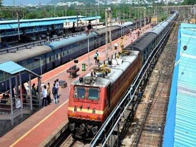 Budget 2020: What will the Railways get in the Budget? Curiosity among Mumbaiites | Budget 2020: अर्थसंकल्पात रेल्वेला काय मिळणार?, अपेक्षा पूर्ण होणार की अपेक्षाभंग; मुंबईकरांमध्ये उत्सुकता Budget 2020: What will the Railways get in the Budget? Curiosity among Mumbaiites | Budget 2020: अर्थसंकल्पात रेल्वेला काय मिळणार?, अपेक्षा पूर्ण होणार की अपेक्षाभंग; मुंबईकरांमध्ये उत्सुकता