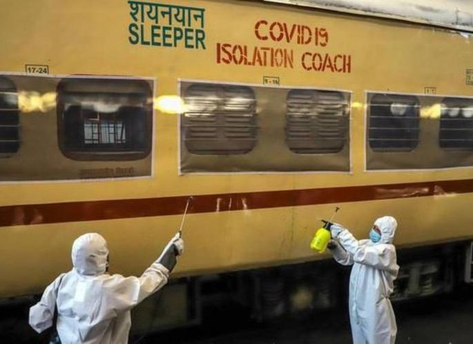 11 coaches of Central Railway ready for Covid patients: Corporation-Central Railway will provide treatment | कोविड रुग्णांसाठी मध्य रेल्वेचे ११ कोच सज्ज : मनपा-मध्य रेल्वे करणार उपचार