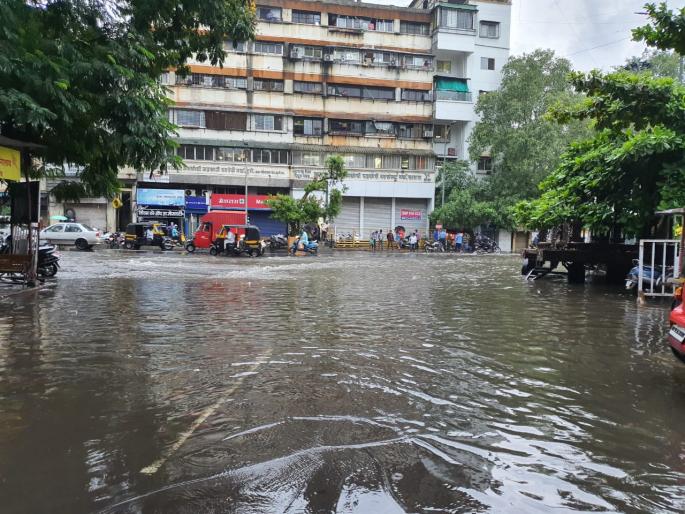 Heavy rains hit Pune city; 50 mm of rain in half an hour | पुणे शहरात पावसाची जोरदार बॅटिंग ; अर्ध्या तासात ५० मिमी पाऊस Heavy rains hit Pune city; 50 mm of rain in half an hour | पुणे शहरात पावसाची जोरदार बॅटिंग ; अर्ध्या तासात ५० मिमी पाऊस