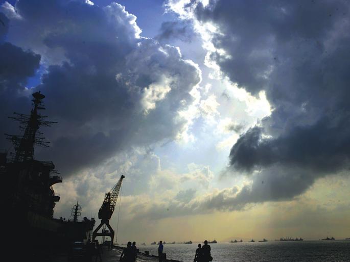 Rain in south Maharashtra | दक्षिण महाराष्ट्रात पाऊस खोळंबला; विदर्भात काही ठिकाणी उष्णतेची लाट Rain in south Maharashtra | दक्षिण महाराष्ट्रात पाऊस खोळंबला; विदर्भात काही ठिकाणी उष्णतेची लाट