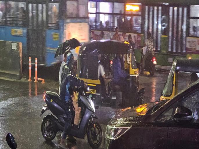 Varun Raja will be present today; Heavy rain forecast in next two-three hours | वरूणराजाची आजही हजेरी लागणार; येत्या दोन-तीन तासांमध्ये जोरदार पावसाचा अंदाज Varun Raja will be present today; Heavy rain forecast in next two-three hours | वरूणराजाची आजही हजेरी लागणार; येत्या दोन-तीन तासांमध्ये जोरदार पावसाचा अंदाज