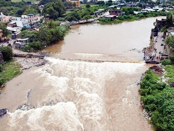 Rain wreaks havoc again in Beed district; Ashti-Shirur hit, citizens stay awake at night | बीड जिल्ह्यात पावसाचा पुन्हा कहर; आष्टी-शिरूरला तडाखा, नागरिकांनी रात्र जागून काढली