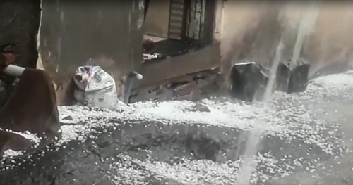 Bhose, Soni, Patgaon, Karoli like hailstones | भोसे, सोनी, पाटगाव, करोली येथे जणू सुपाने गारा ओतल्या