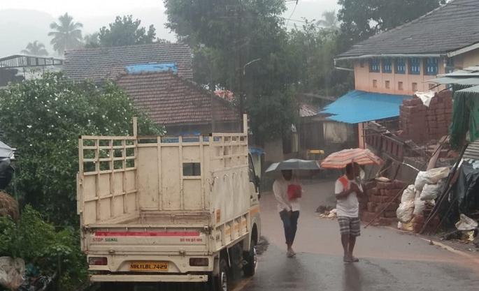 Heavy rain in Chiplun | चिपळुणात मुसळधार पाऊस