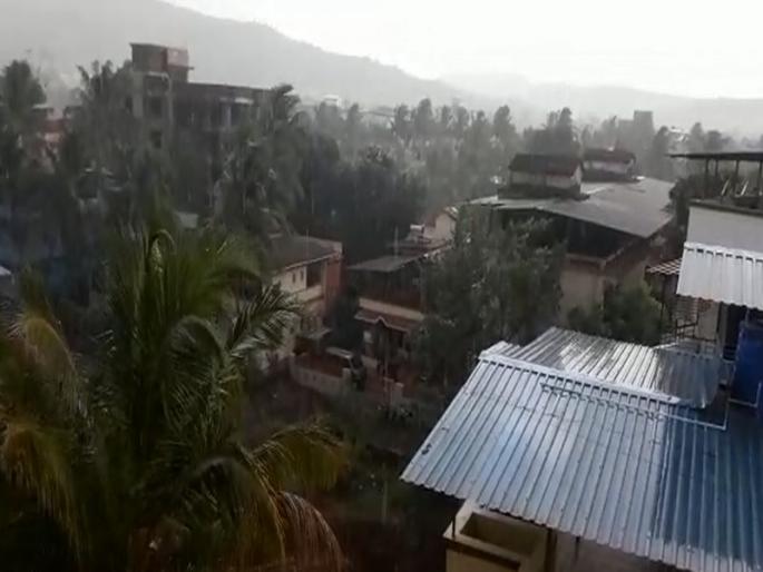 Heavy rains in various parts of the state, including Dombivli, Ambernath, Badlapur | डोंबिवली, अंबरनाथ, बदलापूरसह राज्यातील विविध भागांत वादळी वाऱ्यासह मुसळधार पाऊस Heavy rains in various parts of the state, including Dombivli, Ambernath, Badlapur | डोंबिवली, अंबरनाथ, बदलापूरसह राज्यातील विविध भागांत वादळी वाऱ्यासह मुसळधार पाऊस