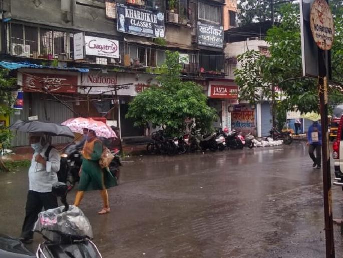 The rains lashed the city of Dombivli, disrupting the planning of the servants | Mumbai Rain Update : जोरदार पावसाने डोंबिवली शहराला झोडपले, चाकरमान्यांचे नियोजन कोलमडले The rains lashed the city of Dombivli, disrupting the planning of the servants | Mumbai Rain Update : जोरदार पावसाने डोंबिवली शहराला झोडपले, चाकरमान्यांचे नियोजन कोलमडले