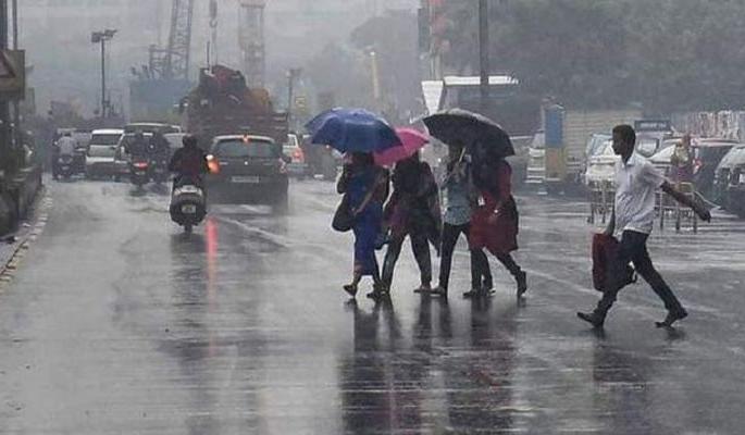 The monsoon that rained on Central Maharashtra including Marathwada fell on Mumbai | Mansoon: मराठवाड्यासह मध्य महाराष्ट्रावर बरसलेला मान्सून मुंबईवर रुसला; पावसाला विलंब The monsoon that rained on Central Maharashtra including Marathwada fell on Mumbai | Mansoon: मराठवाड्यासह मध्य महाराष्ट्रावर बरसलेला मान्सून मुंबईवर रुसला; पावसाला विलंब