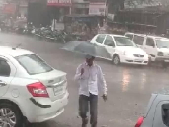 rain in Kolhapur district, death of a farmer from Rethare due to lightning | कोल्हापूर जिल्ह्यात वळीव पावसाची हजेरी, रेठरे येथील शेतकऱ्याचा वीज पडून मृत्यू rain in Kolhapur district, death of a farmer from Rethare due to lightning | कोल्हापूर जिल्ह्यात वळीव पावसाची हजेरी, रेठरे येथील शेतकऱ्याचा वीज पडून मृत्यू