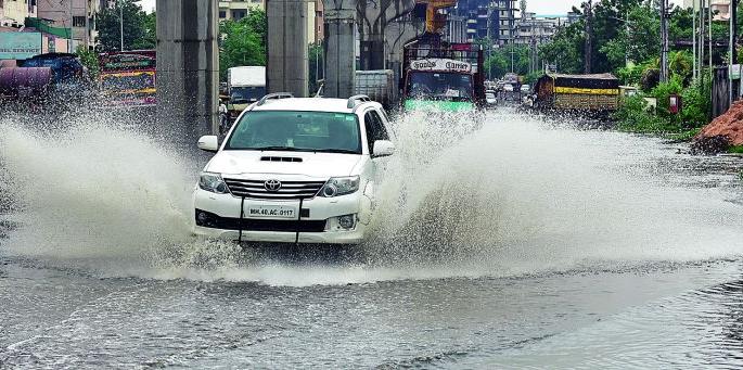 Presence of heavy rain in Nagpur city | नागपूर शहरात पावसाची दमदार हजेरी