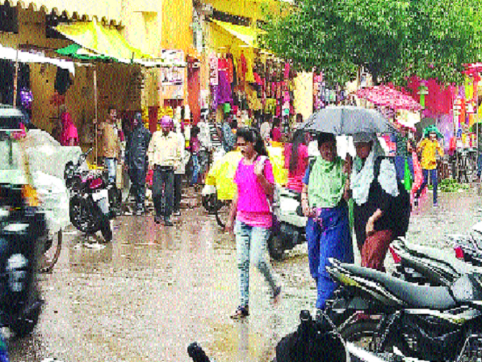 Rainfall in Nanded district exceeds the annual average; satisfaction with return Mansoon | नांदेड जिल्ह्यात पावसाने वार्षिक सरासरी ओलांडली; परतीच्या पावसाने दिला दिलासा Rainfall in Nanded district exceeds the annual average; satisfaction with return Mansoon | नांदेड जिल्ह्यात पावसाने वार्षिक सरासरी ओलांडली; परतीच्या पावसाने दिला दिलासा