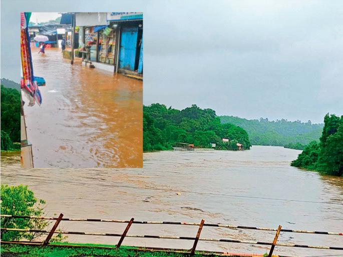 Rain Red Alert Raigad: Flood in Savitri, Amba, Kundli; Normal life disrupted in Raigad; One and a half feet of water on the roads of Mahad | सावित्री, अंबा, कुंडलिकेला पूर; रायगडमध्ये जनजीवन विस्कळीत; महाडच्या रस्त्यांवर दीड फूट पाणी Rain Red Alert Raigad: Flood in Savitri, Amba, Kundli; Normal life disrupted in Raigad; One and a half feet of water on the roads of Mahad | सावित्री, अंबा, कुंडलिकेला पूर; रायगडमध्ये जनजीवन विस्कळीत; महाडच्या रस्त्यांवर दीड फूट पाणी