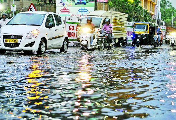 Rains fever; | पावसामुळे शहरात तापाची साथ; काळजी घेण्याचे आवाहन