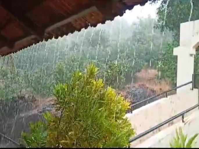 Rain in Ratnagiri district; It rained for two hours in Mandangad | रत्नागिरी जिल्ह्यात पावसाचा शिडकावा; मंडणगडात दोन तास वर्षाव Rain in Ratnagiri district; It rained for two hours in Mandangad | रत्नागिरी जिल्ह्यात पावसाचा शिडकावा; मंडणगडात दोन तास वर्षाव