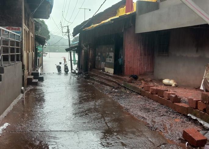 Rain fog in Ratnagiri district | रत्नागिरी जिल्ह्यात पावसाचे धुमशान Rain fog in Ratnagiri district | रत्नागिरी जिल्ह्यात पावसाचे धुमशान