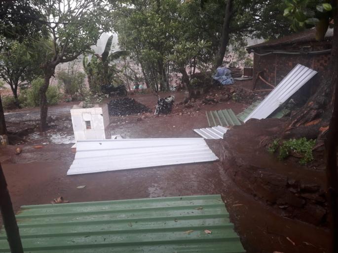 Rahimatpur area was lashed by rains | विजांचा कडकडाट व ढगांचा गडगडाट ; रहिमतपूर परिसराला पावसाने झोडपले Rahimatpur area was lashed by rains | विजांचा कडकडाट व ढगांचा गडगडाट ; रहिमतपूर परिसराला पावसाने झोडपले