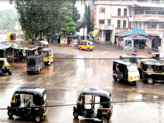 Heavy rain in the Vaibhavwadi area with thunderstorms | ढगांच्या गडगडाटासह वैभववाडी परिसरात दमदार पाऊस Heavy rain in the Vaibhavwadi area with thunderstorms | ढगांच्या गडगडाटासह वैभववाडी परिसरात दमदार पाऊस