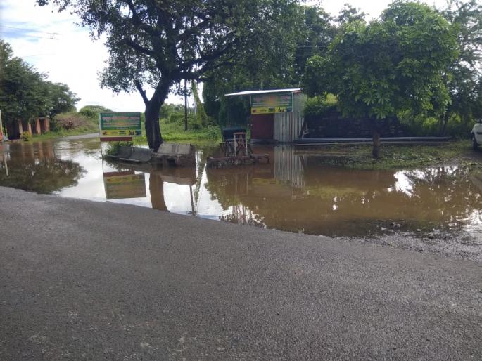 Monday night with heavy rains in Adarki, Bibi and Saswad areas | आदर्की , बिबी,सासवड परिसरात सलग तीन दिवस संततधार पावसाने जनजीवन विस्कळित Monday night with heavy rains in Adarki, Bibi and Saswad areas | आदर्की , बिबी,सासवड परिसरात सलग तीन दिवस संततधार पावसाने जनजीवन विस्कळित