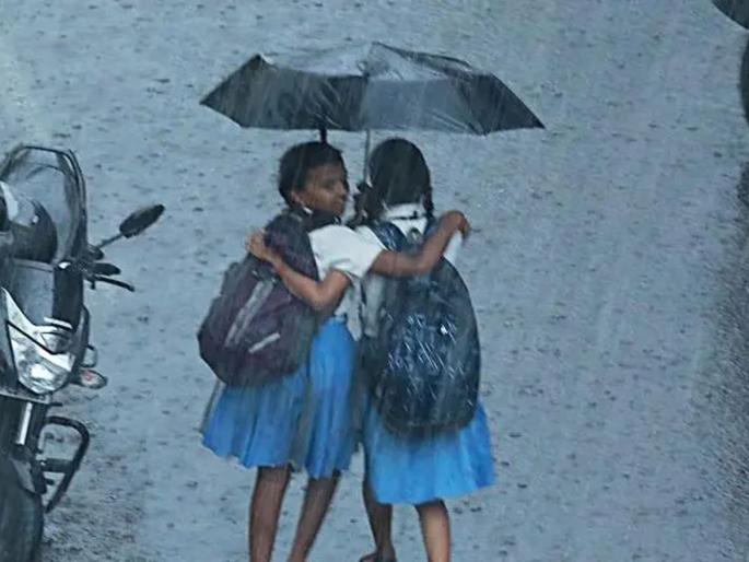 Due to the red alert of rain, schools in Thane district have been declared closed tomorrow, Friday | पावसाच्या रेड अलर्टमुळे ठाणे जिल्ह्यातील शाळांना उद्याही सुटी जाहीर Due to the red alert of rain, schools in Thane district have been declared closed tomorrow, Friday | पावसाच्या रेड अलर्टमुळे ठाणे जिल्ह्यातील शाळांना उद्याही सुटी जाहीर