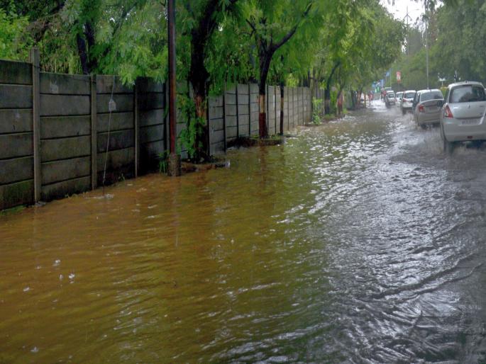 Weather alert: 'Joradhar' in Nashik by night | हवामान खात्याचा इशारा : नाशिकमध्ये रात्रीपर्यंत ‘जोर’धार Weather alert: 'Joradhar' in Nashik by night | हवामान खात्याचा इशारा : नाशिकमध्ये रात्रीपर्यंत ‘जोर’धार