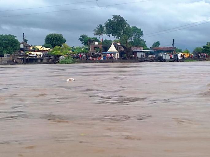 heavy rains in ten circles of yavatmal district; Arni taluka recorded 105 mm rain | यवतमाळ जिल्ह्यात धो धो.. दहा मंडळांमध्ये अतिवृष्टी; आर्णी तालुक्यात विक्रमी १०५ मि.मी. पाऊस heavy rains in ten circles of yavatmal district; Arni taluka recorded 105 mm rain | यवतमाळ जिल्ह्यात धो धो.. दहा मंडळांमध्ये अतिवृष्टी; आर्णी तालुक्यात विक्रमी १०५ मि.मी. पाऊस