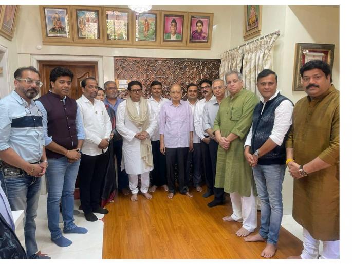 Raj Thackeray met Appasaheb Dharmadhikari in Alibaug | राज ठाकरे यांनी अलिबागमध्ये घेतली अप्पासाहेब धर्माधिकारी यांची भेट Raj Thackeray met Appasaheb Dharmadhikari in Alibaug | राज ठाकरे यांनी अलिबागमध्ये घेतली अप्पासाहेब धर्माधिकारी यांची भेट