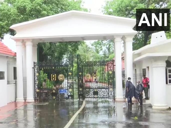 CoronaVirus News : Shocking! Now 24 employees in Raj Bhavan are corona positive | CoronaVirus News : धक्कादायक! राजभवनमधील आता 24 कर्मचारी कोरोना पॉझिटिव्ह CoronaVirus News : Shocking! Now 24 employees in Raj Bhavan are corona positive | CoronaVirus News : धक्कादायक! राजभवनमधील आता 24 कर्मचारी कोरोना पॉझिटिव्ह