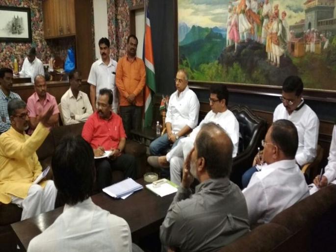 Raj Thackeray will ruin the trust of ST corporation | एसटी महामंडळ खासगीकरणाचा घाट हाणून पाडणार - राज ठाकरे Raj Thackeray will ruin the trust of ST corporation | एसटी महामंडळ खासगीकरणाचा घाट हाणून पाडणार - राज ठाकरे