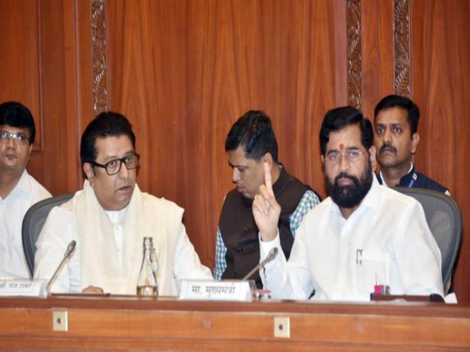 mns raj thackeray meets cm eknath shinde over toll naka plaza issue | “टोलनाक्यांवर सुविधा नाहीत, रोड टॅक्स घेता मग टोल कशाला?”; राज ठाकरेंचा CM शिंदेंना थेट सवाल mns raj thackeray meets cm eknath shinde over toll naka plaza issue | “टोलनाक्यांवर सुविधा नाहीत, रोड टॅक्स घेता मग टोल कशाला?”; राज ठाकरेंचा CM शिंदेंना थेट सवाल