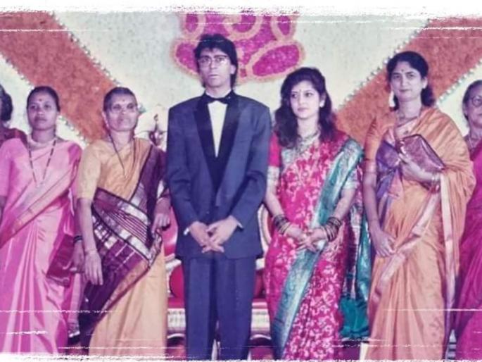 MNS chief Raj Thackeray and Sharmila Thackeray's wedding photo and wedding card are currently going viral on social media. | 'आमचा टिनू...'; राज ठाकरेंची लग्नपत्रिका अन् फोटो होतोय व्हायरल, तुम्ही पाहिलीत का? MNS chief Raj Thackeray and Sharmila Thackeray's wedding photo and wedding card are currently going viral on social media. | 'आमचा टिनू...'; राज ठाकरेंची लग्नपत्रिका अन् फोटो होतोय व्हायरल, तुम्ही पाहिलीत का?