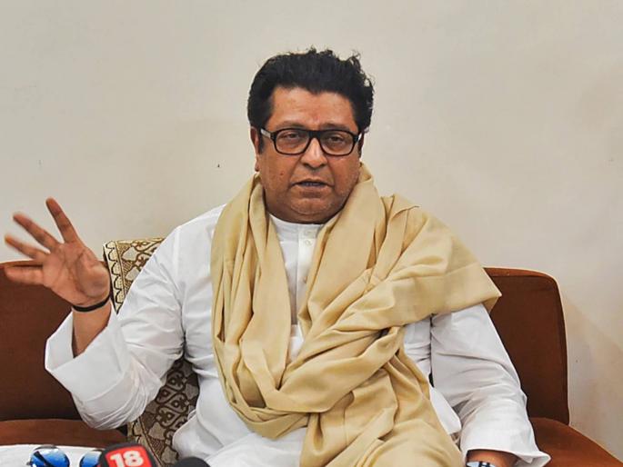 How does the local train work? This is a surprise to the world; Raj Thackeray: The people who come from the neighboring states are responsible | लोकल चालते कशी? हे जगासाठी आश्चर्यच; राज ठाकरे : परप्रांतांमधून आदळणारे लोंढेच जबाबदार How does the local train work? This is a surprise to the world; Raj Thackeray: The people who come from the neighboring states are responsible | लोकल चालते कशी? हे जगासाठी आश्चर्यच; राज ठाकरे : परप्रांतांमधून आदळणारे लोंढेच जबाबदार