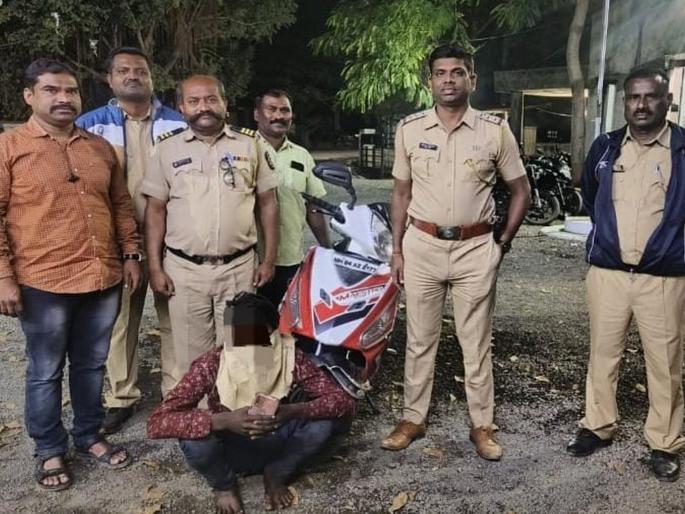 An accused in house burglary case arrested with material | घरफोडीच्या गुन्ह्यातील एका आरोपीला मुद्देमालासह अटक An accused in house burglary case arrested with material | घरफोडीच्या गुन्ह्यातील एका आरोपीला मुद्देमालासह अटक